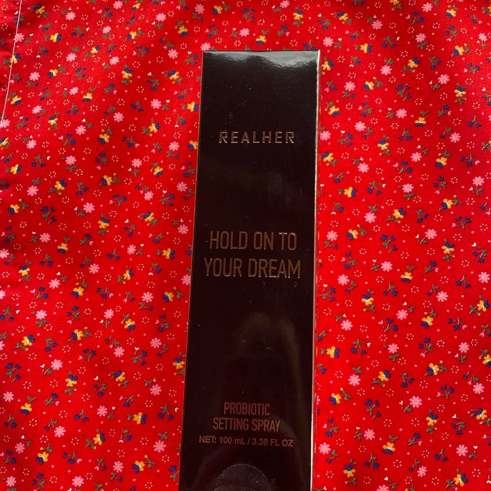 Realher Hold on to your dream setting spray